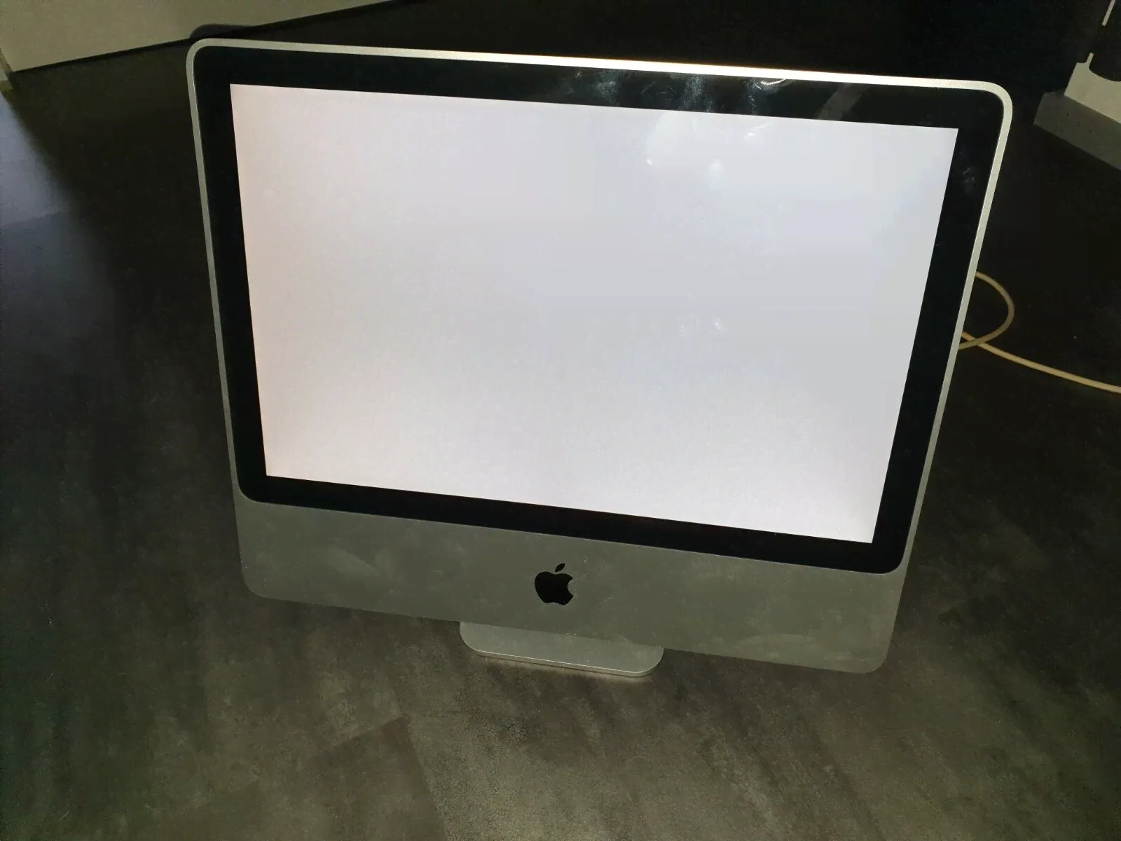 Apple iMac 20“ 2.4 GHZ 1 GB / 250GB A1224
