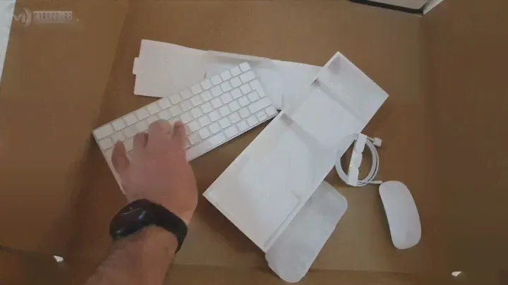 Apple iMac 21 5 Inch "Core i5" 2 3 Mid 2017   UNBOXING